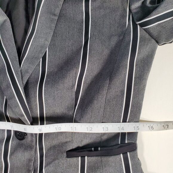 Tahari Women’s Blazer Jacket Size 2 Gray Black White Stripe Lined Fitted Classic - Picture 12 of 14